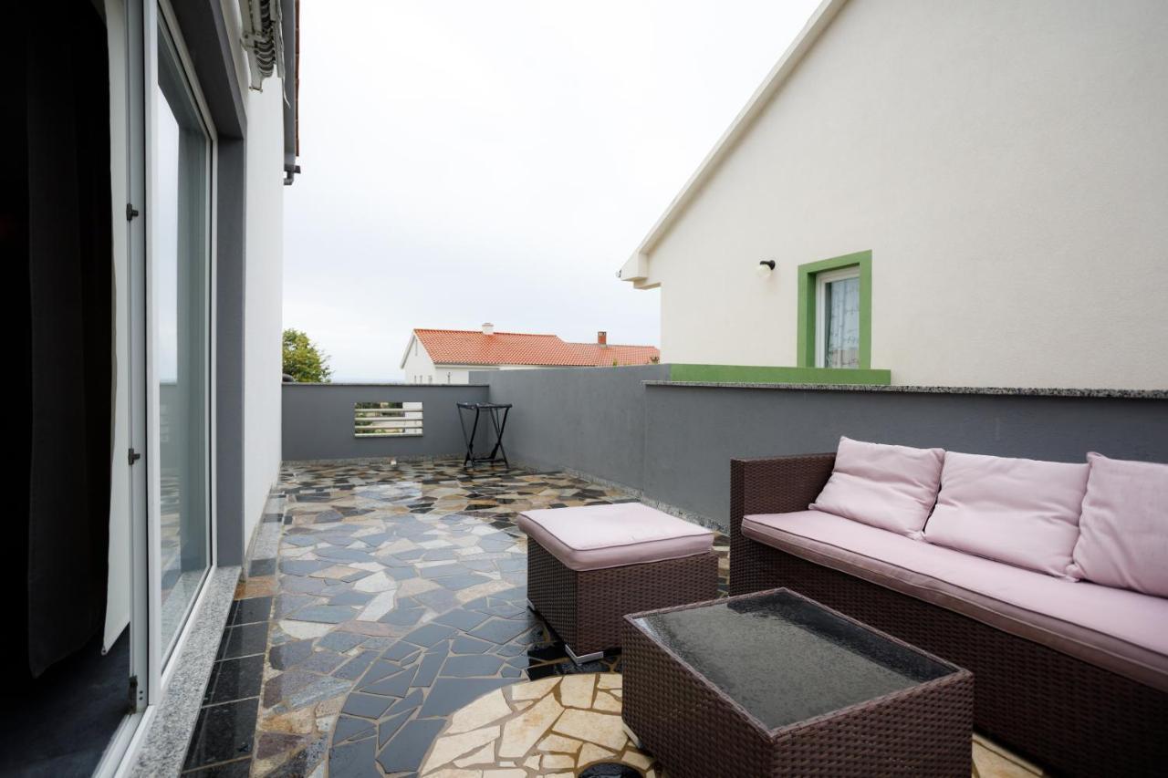 Apartments Lacic Крк Екстер'єр фото